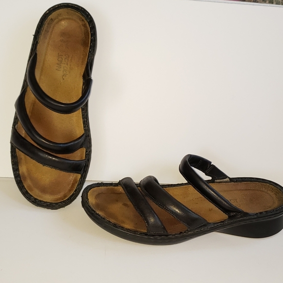 naot black sandals